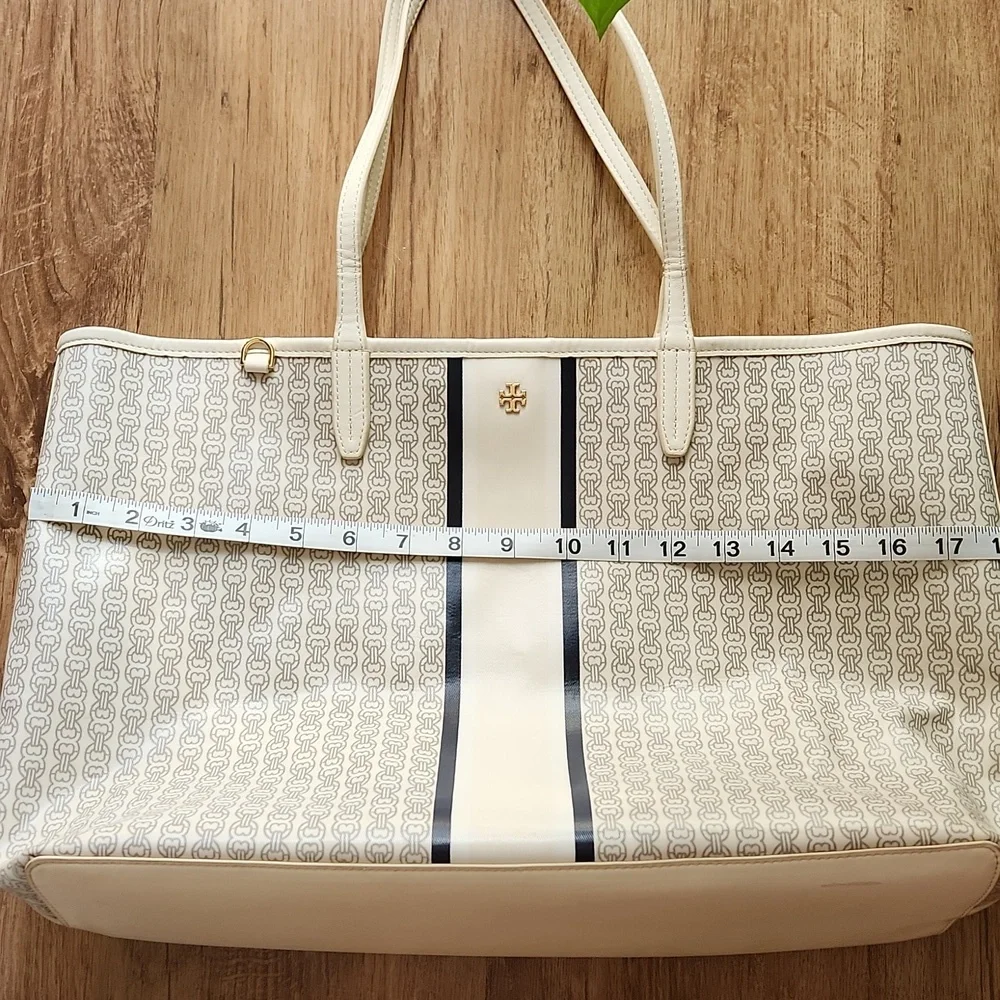Tory Burch Gemini Link Tote - Picture 4 of 16